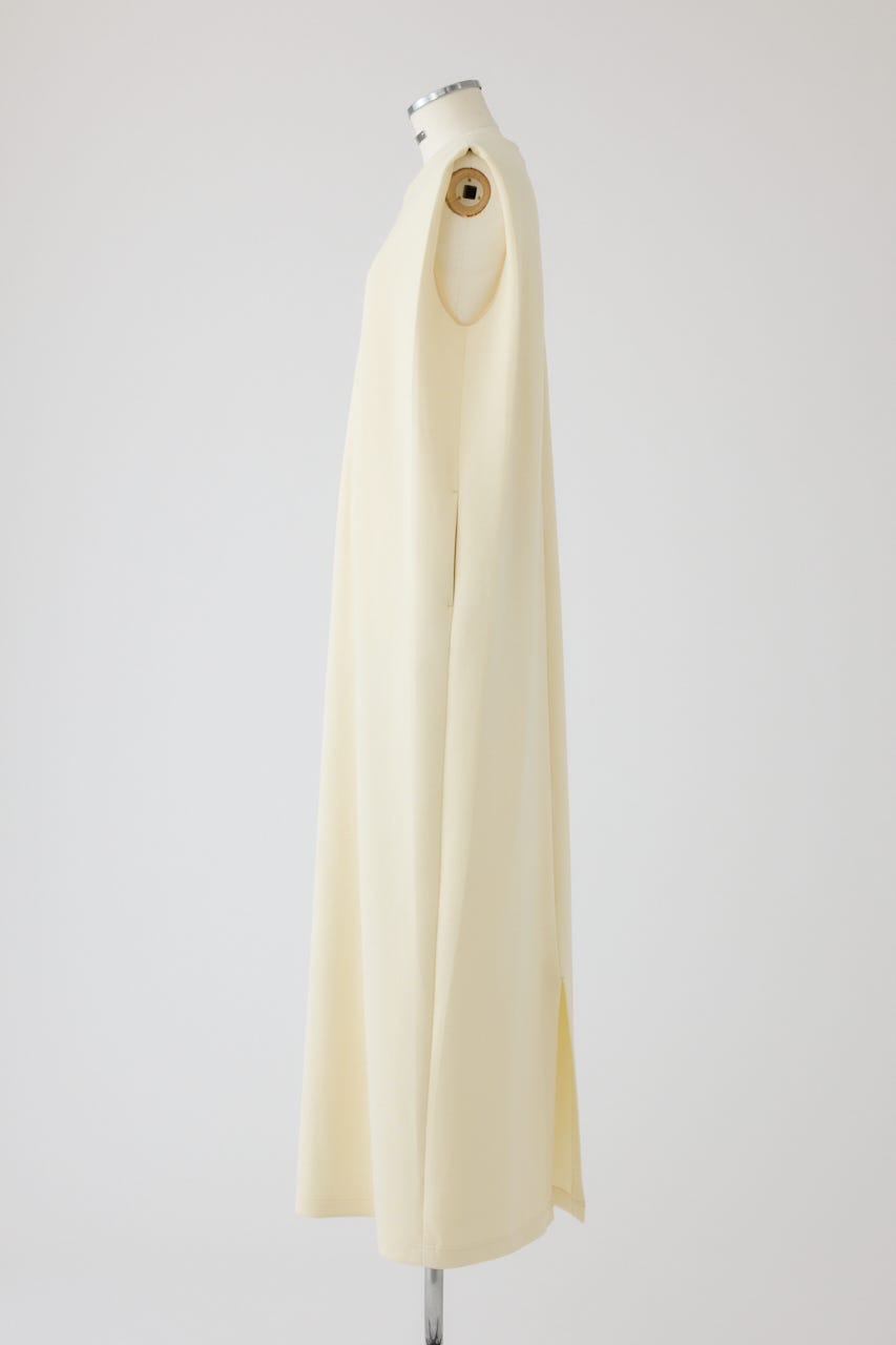 【27SS PRE ORDER】Scuba Light Form Dress IVOY 38