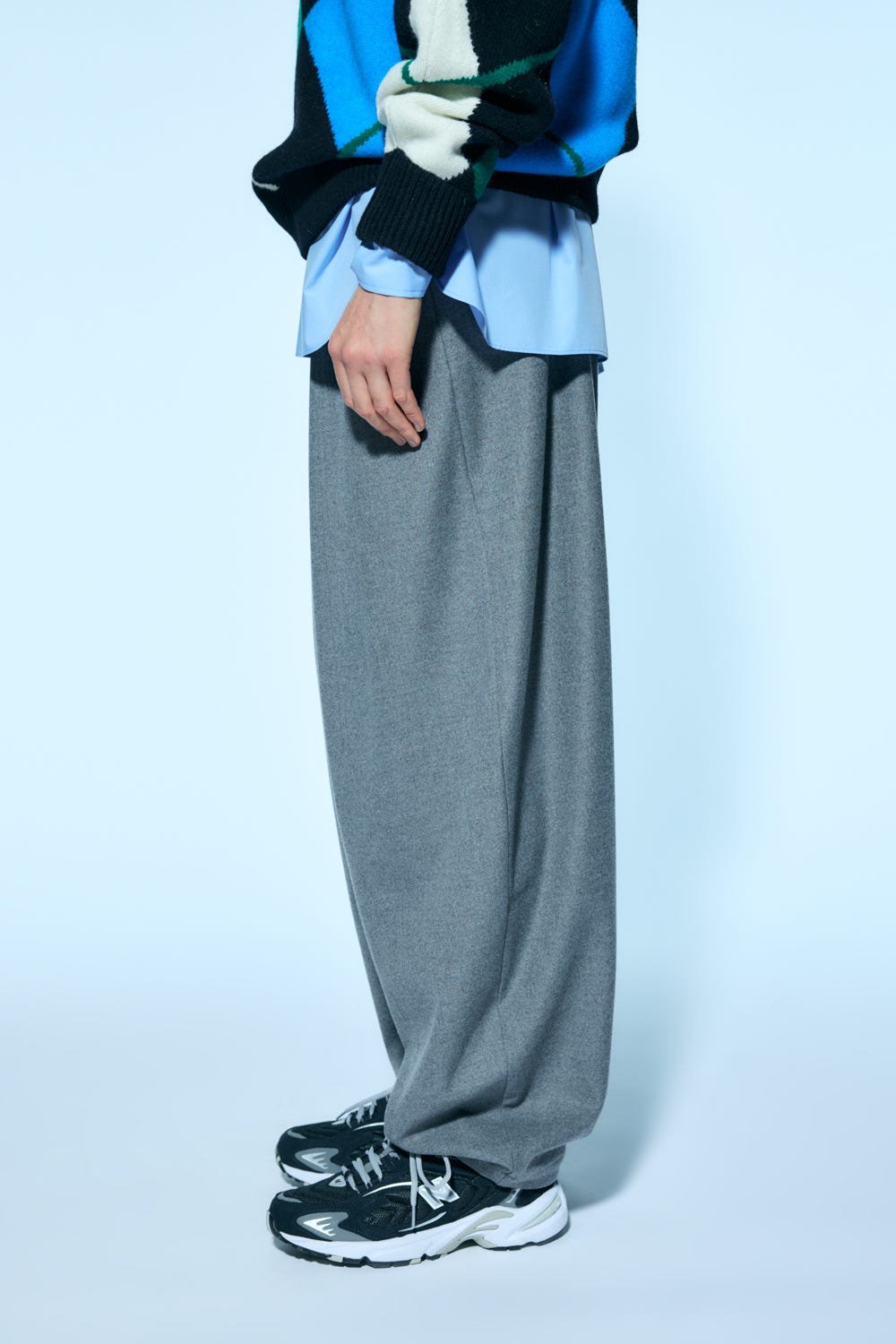 wide cocoon pants Wolf M