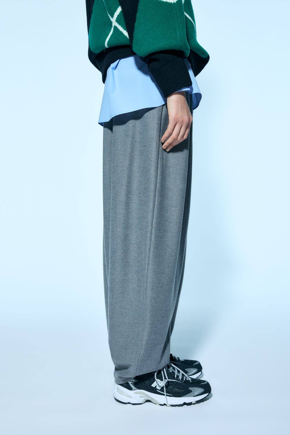 wide cocoon pants Wolf M