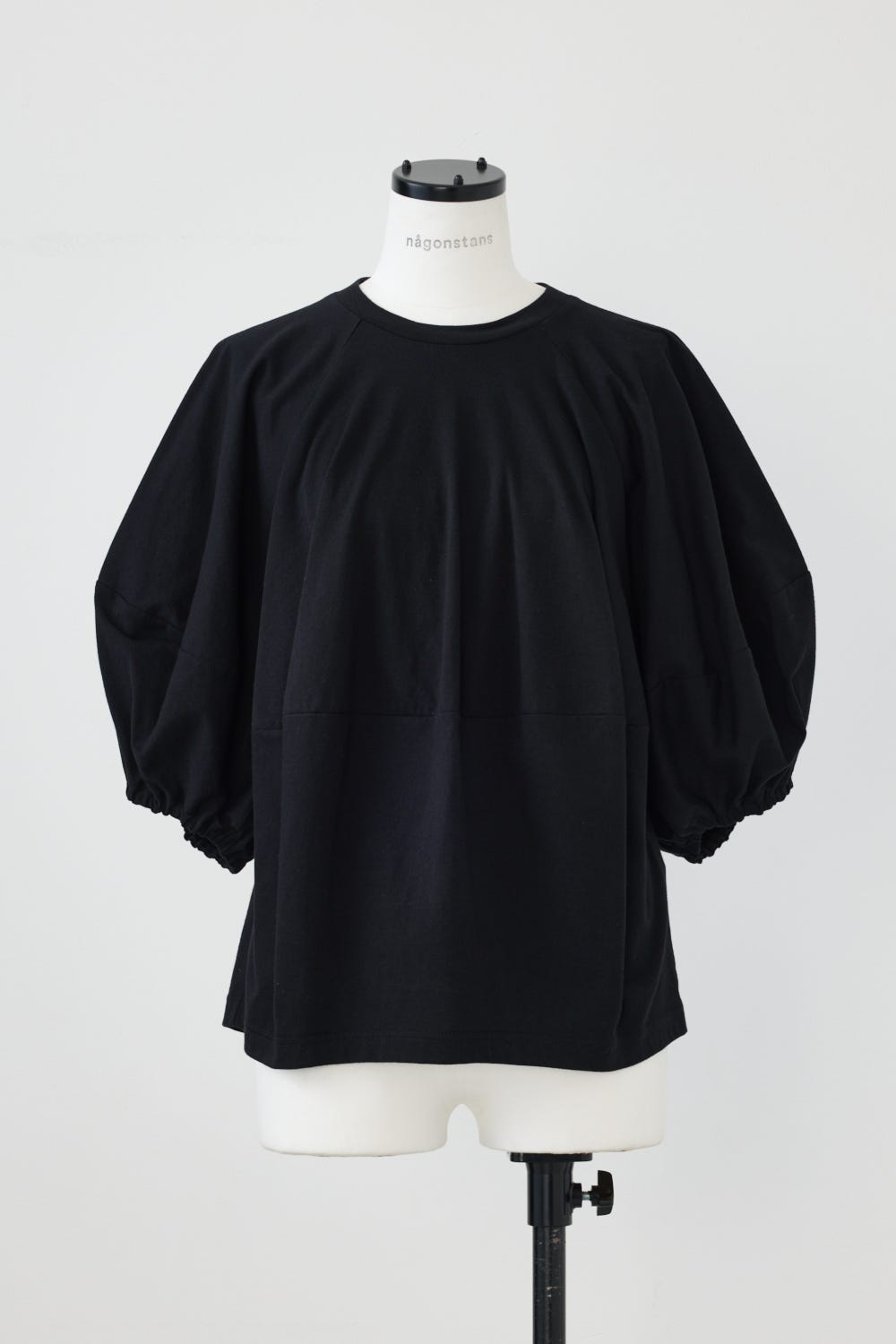 orb t-shirt｜M｜Salt｜cut and sewn｜någonstans official
