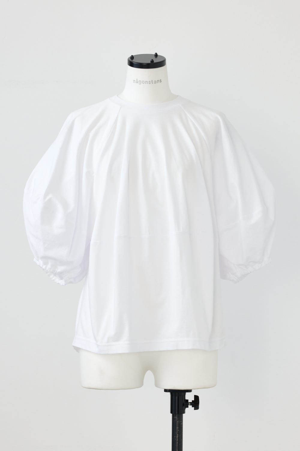 orb t-shirt｜M｜Salt｜cut and sewn｜någonstans official