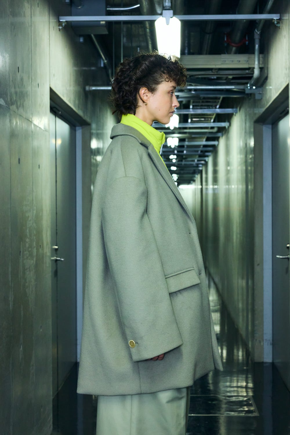 wide shoulder tailorcoat Sand S