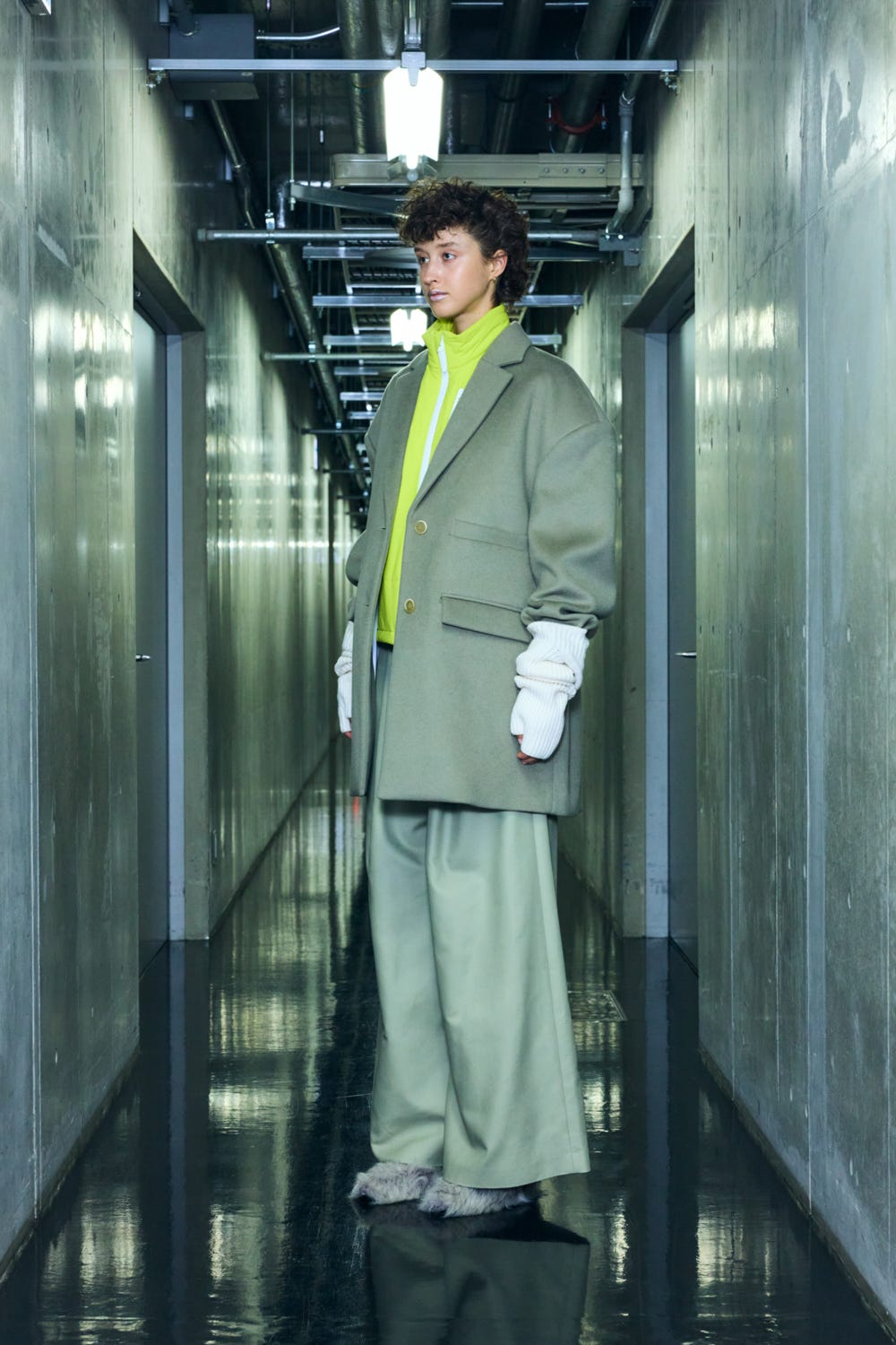 wide shoulder tailorcoat Sand S
