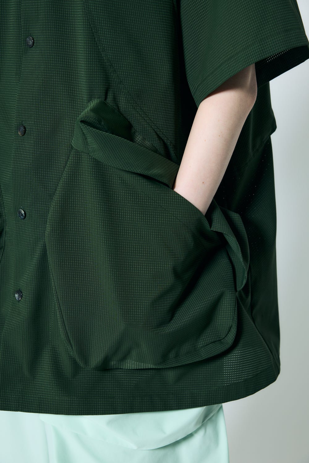 breate shirt Olive M
