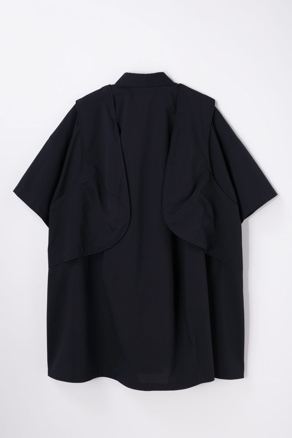 breate shirt Space M
