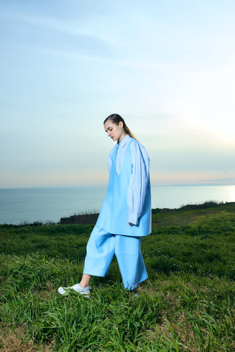 over basic shirt Sky M