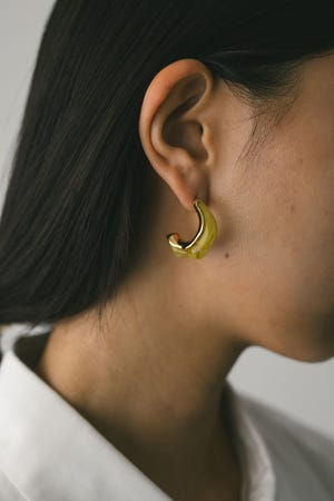 マーブルハーフピアス