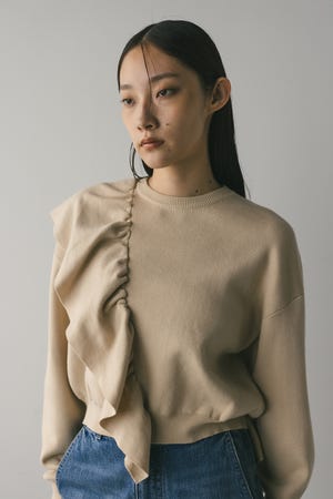 アシンメトリーフリルニット