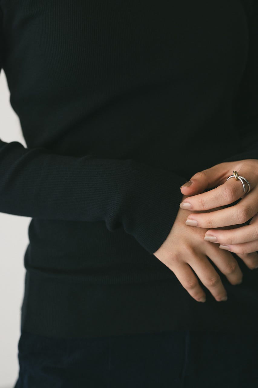 ラウンドネックロンT BLK FREE