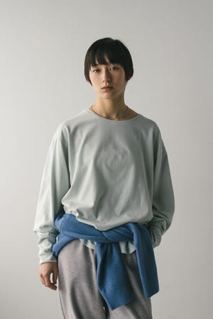 ルーズカットトップ