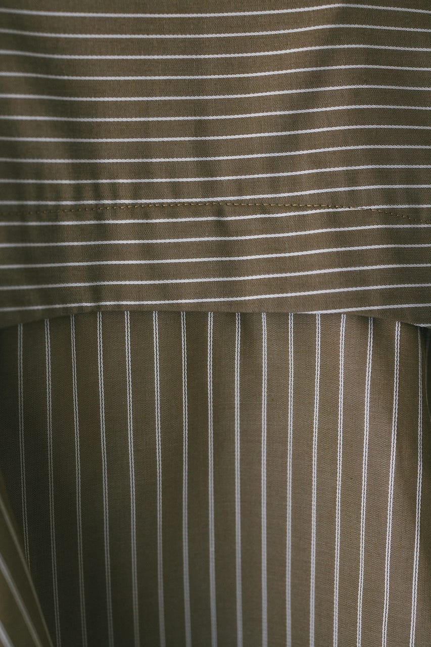 ティアードフリルシャツ 柄BEG FREE