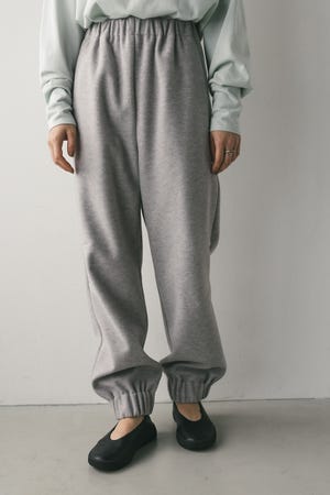 ヘムギャザーフォルムパンツ