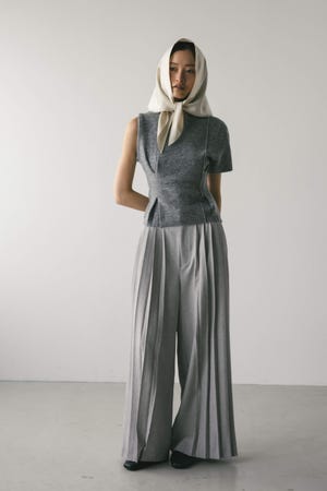 アシンメトリーニットトップ