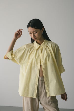 フォルムテントラインシャツ