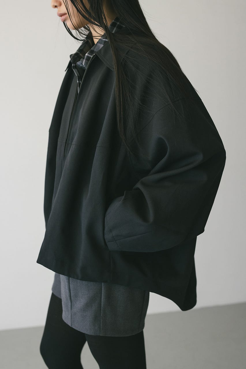 カーブフォルムライトブルゾン BLK FREE