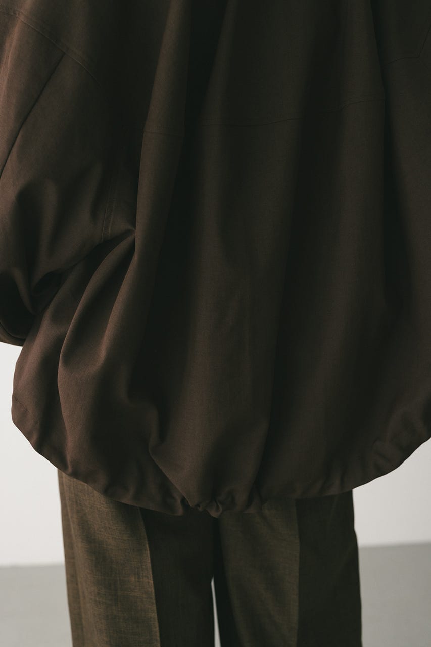 カーブフォルムライトブルゾン BRN FREE