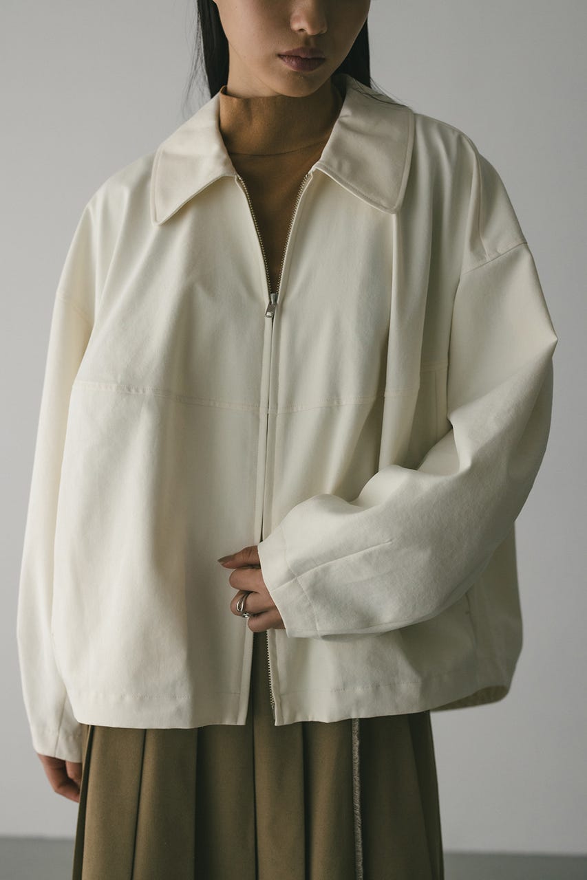 カーブフォルムライトブルゾン WHT FREE