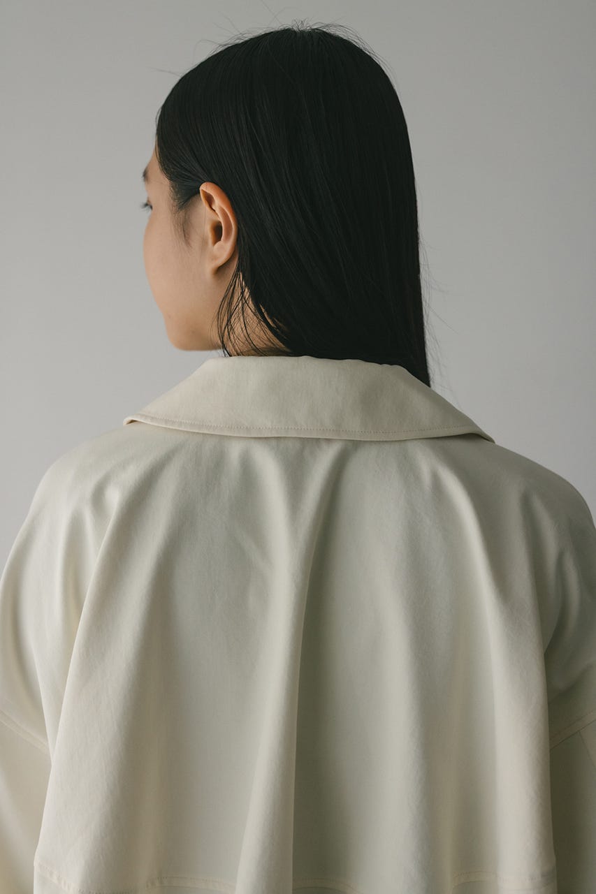 カーブフォルムライトブルゾン WHT FREE