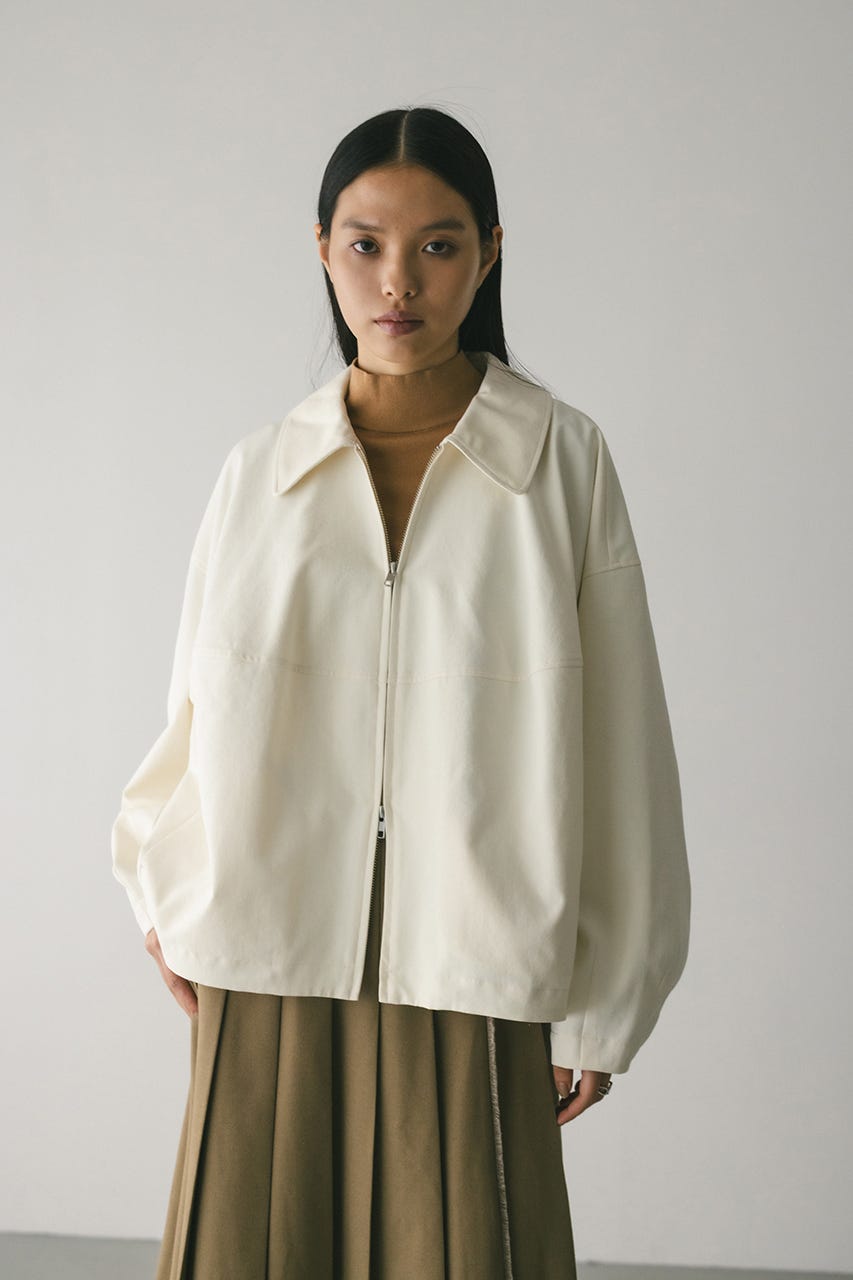 カーブフォルムライトブルゾン WHT FREE