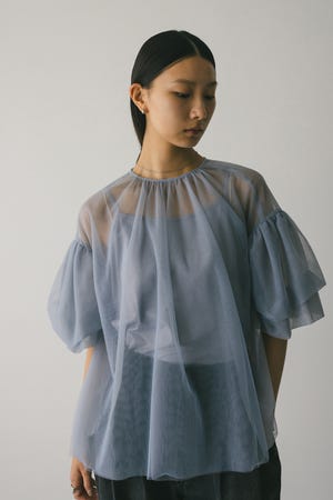 ギャザースリーブチュールトップ