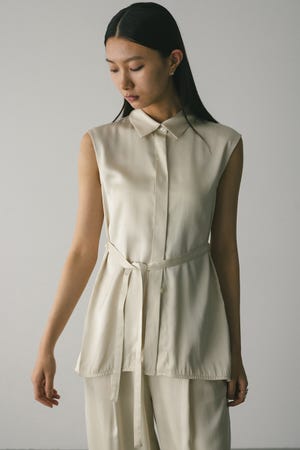 サテンベルトシャツ