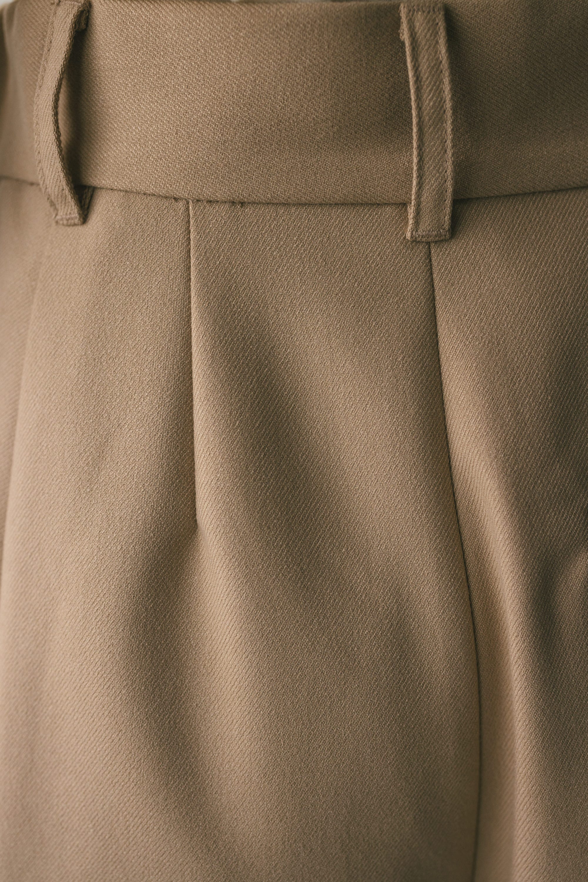 フォルムショートパンツ BEG M