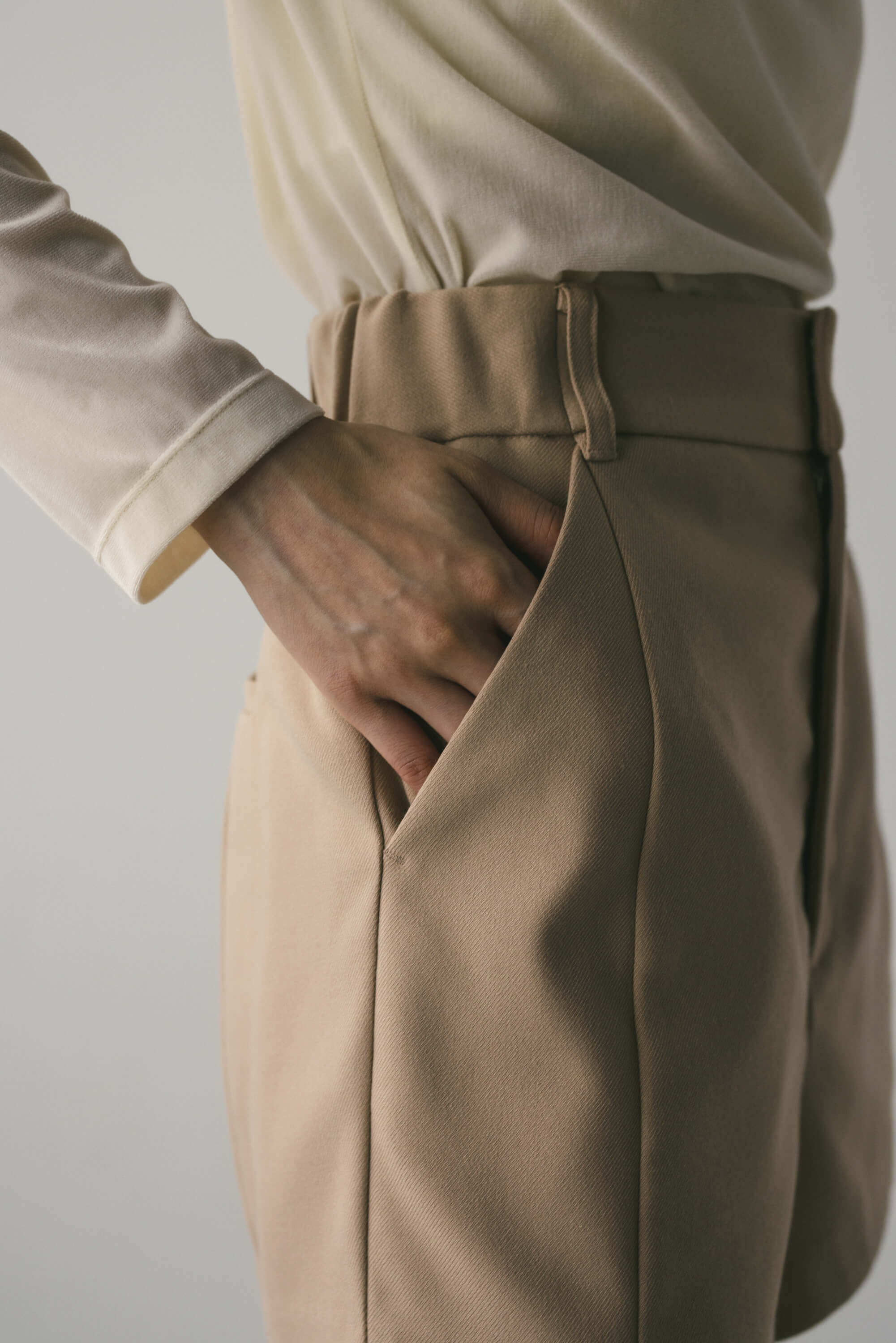 フォルムショートパンツ BEG M