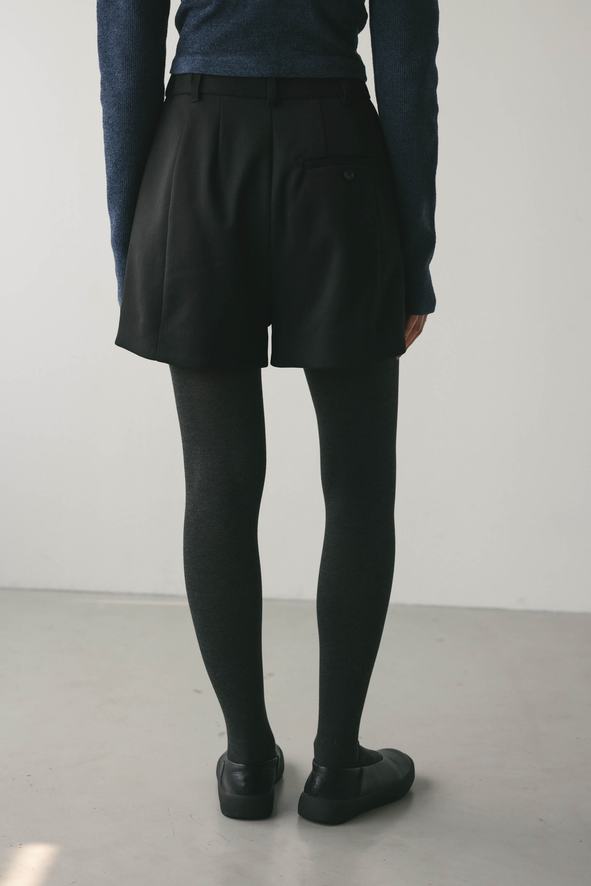 フォルムショートパンツ BLK S