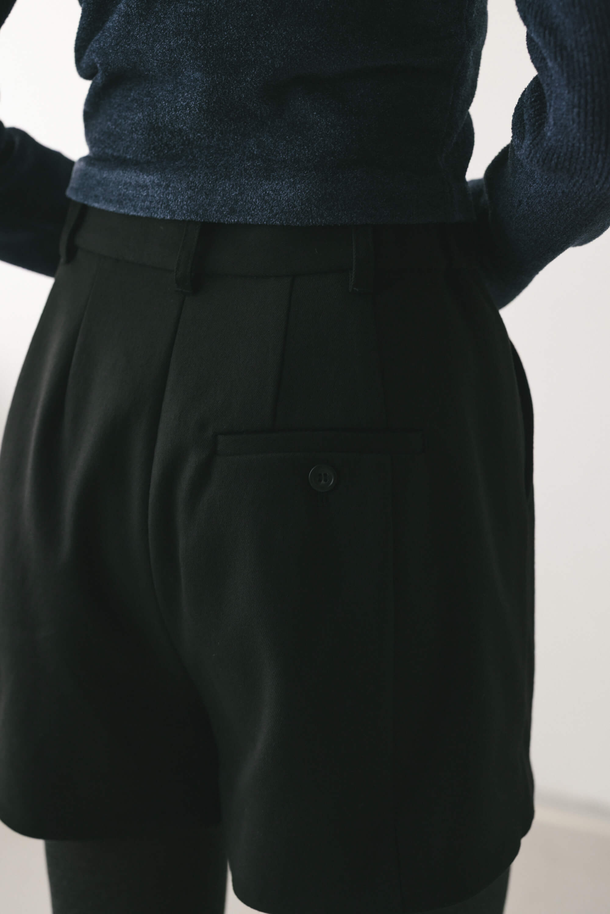 フォルムショートパンツ BLK S