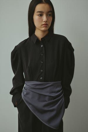 ステッチラインサテンスカーフ