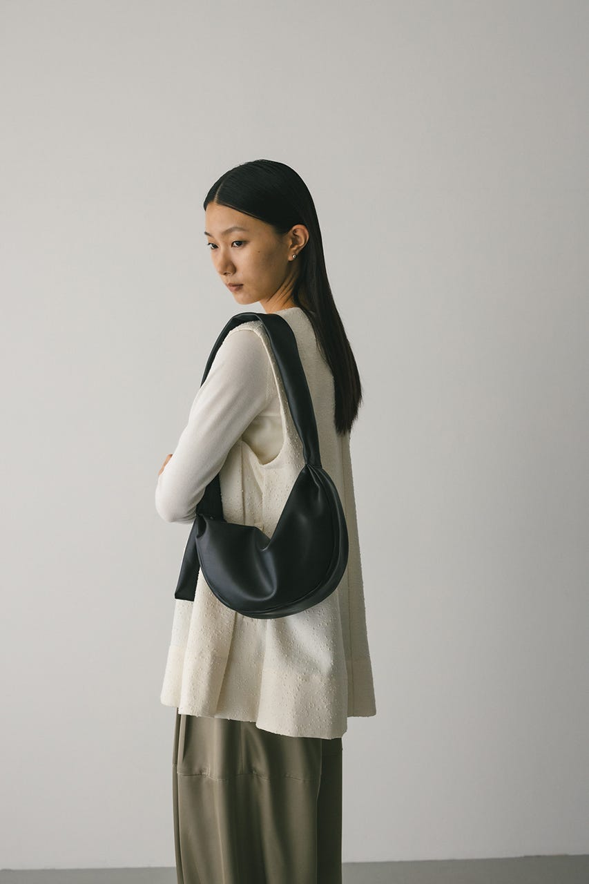 パッファーマンドリンバッグ BLK FREE