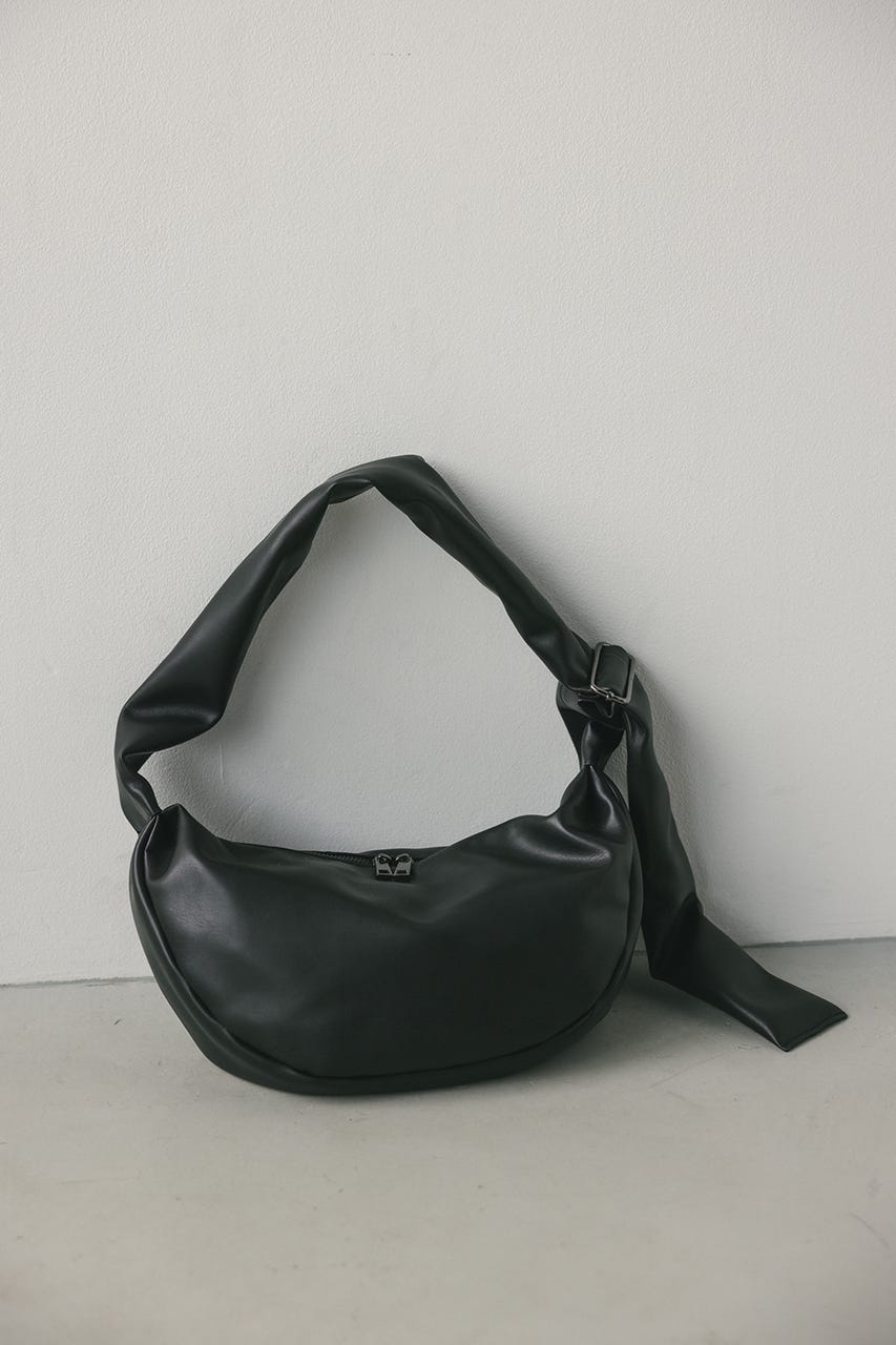 パッファーマンドリンバッグ BLK FREE