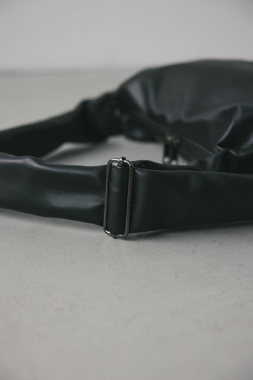 パッファーマンドリンバッグ BLK FREE