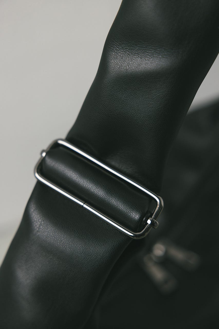 パッファーマンドリンバッグ BLK FREE