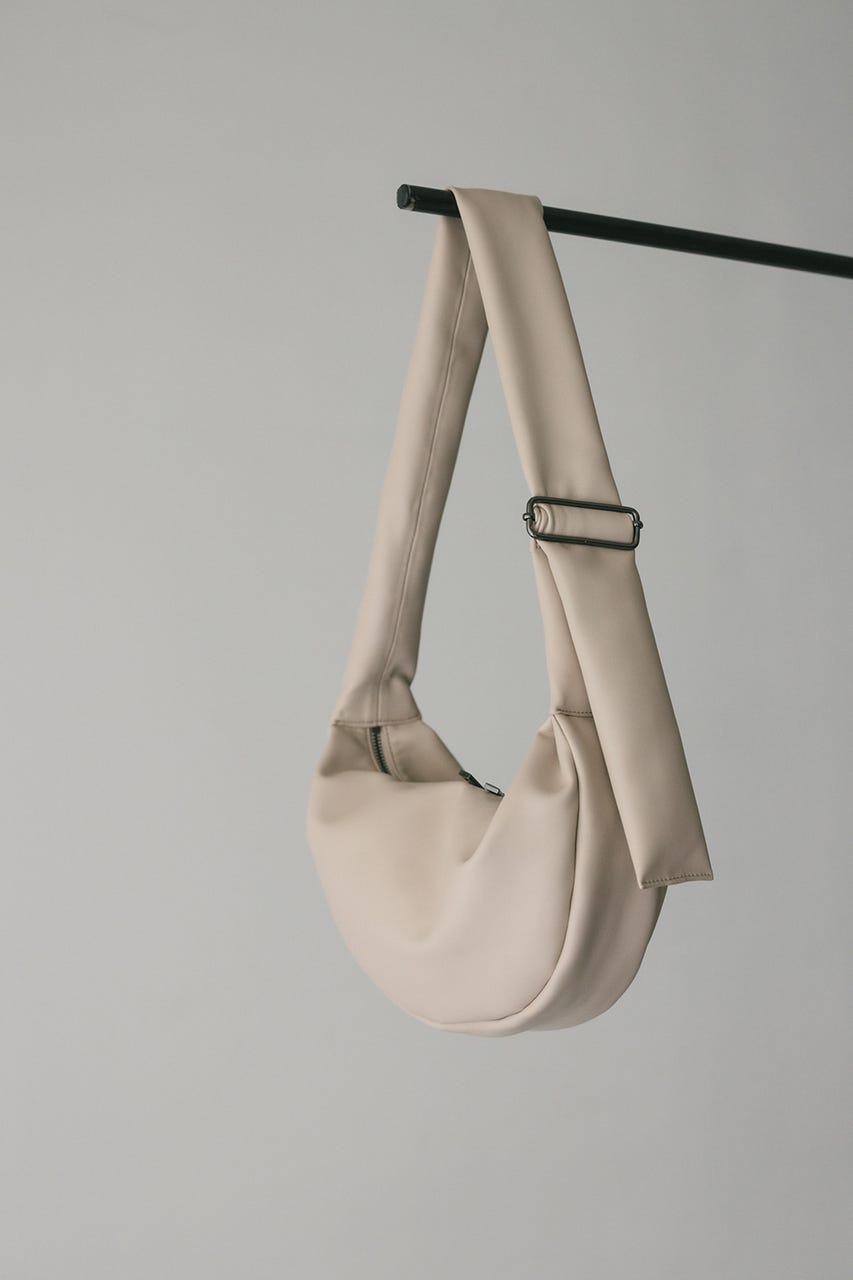 パッファーマンドリンバッグ IVOY FREE