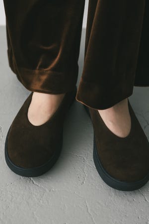 フラットソールシューズ