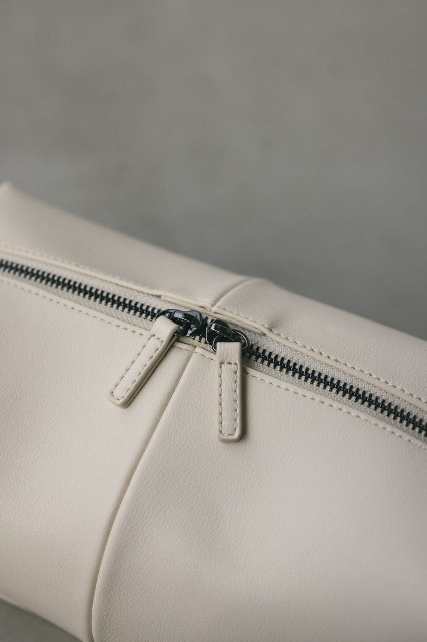 ワイドベルトスクエアバッグ WHT FREE