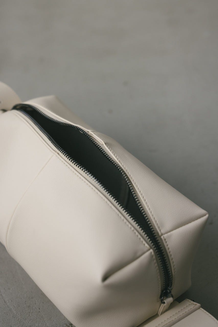 ワイドベルトスクエアバッグ WHT FREE