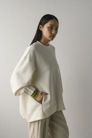 バックパネルポンチスウェットトップ