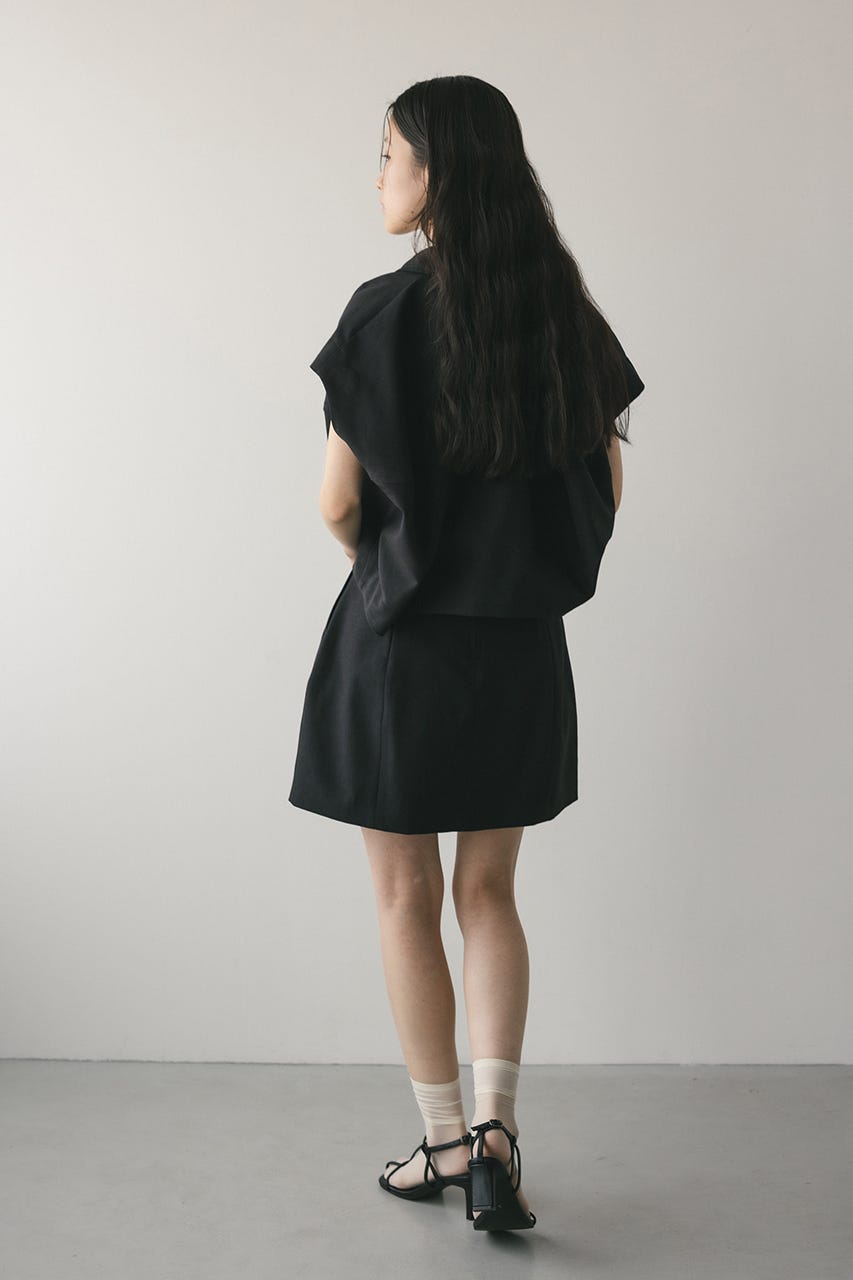 フォルムショートベスト BLK FREE