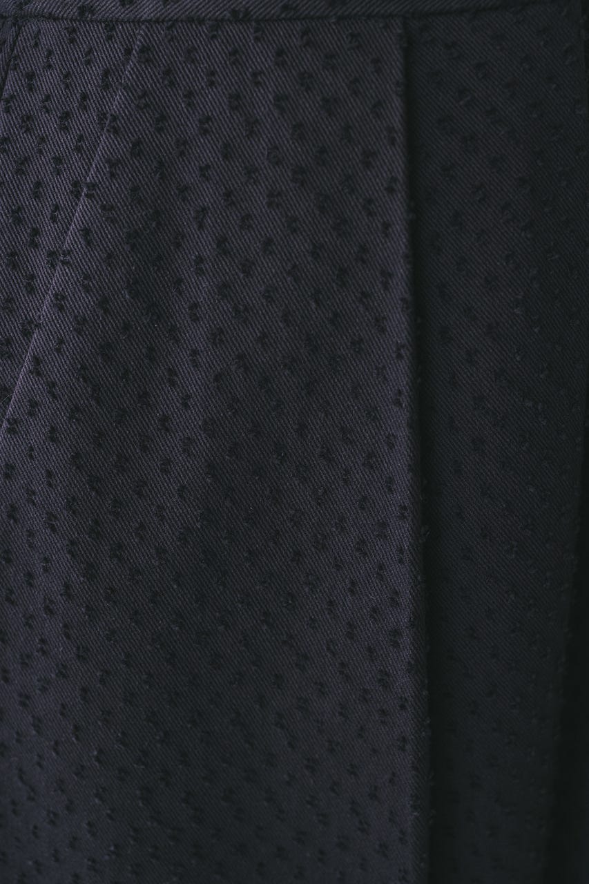 アウトドットフォルムパンツ NVY M