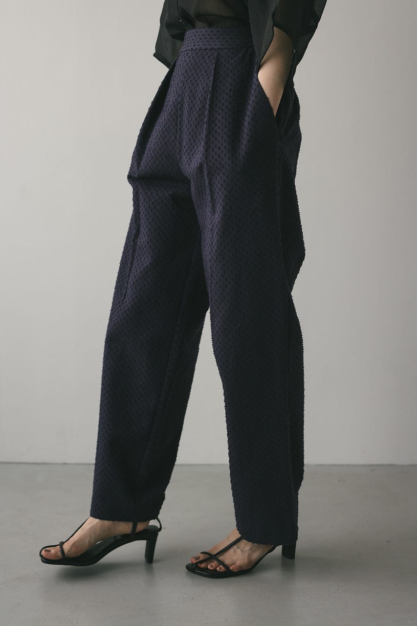 アウトドットフォルムパンツ NVY M