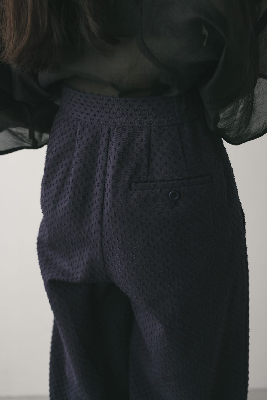 アウトドットフォルムパンツ NVY M