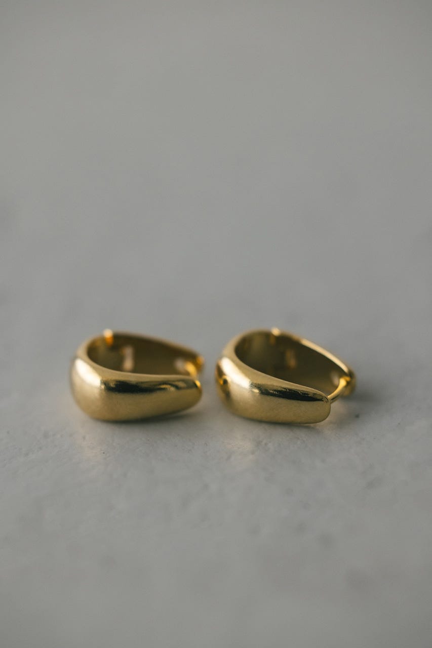 フラップフープピアス GLD FREE