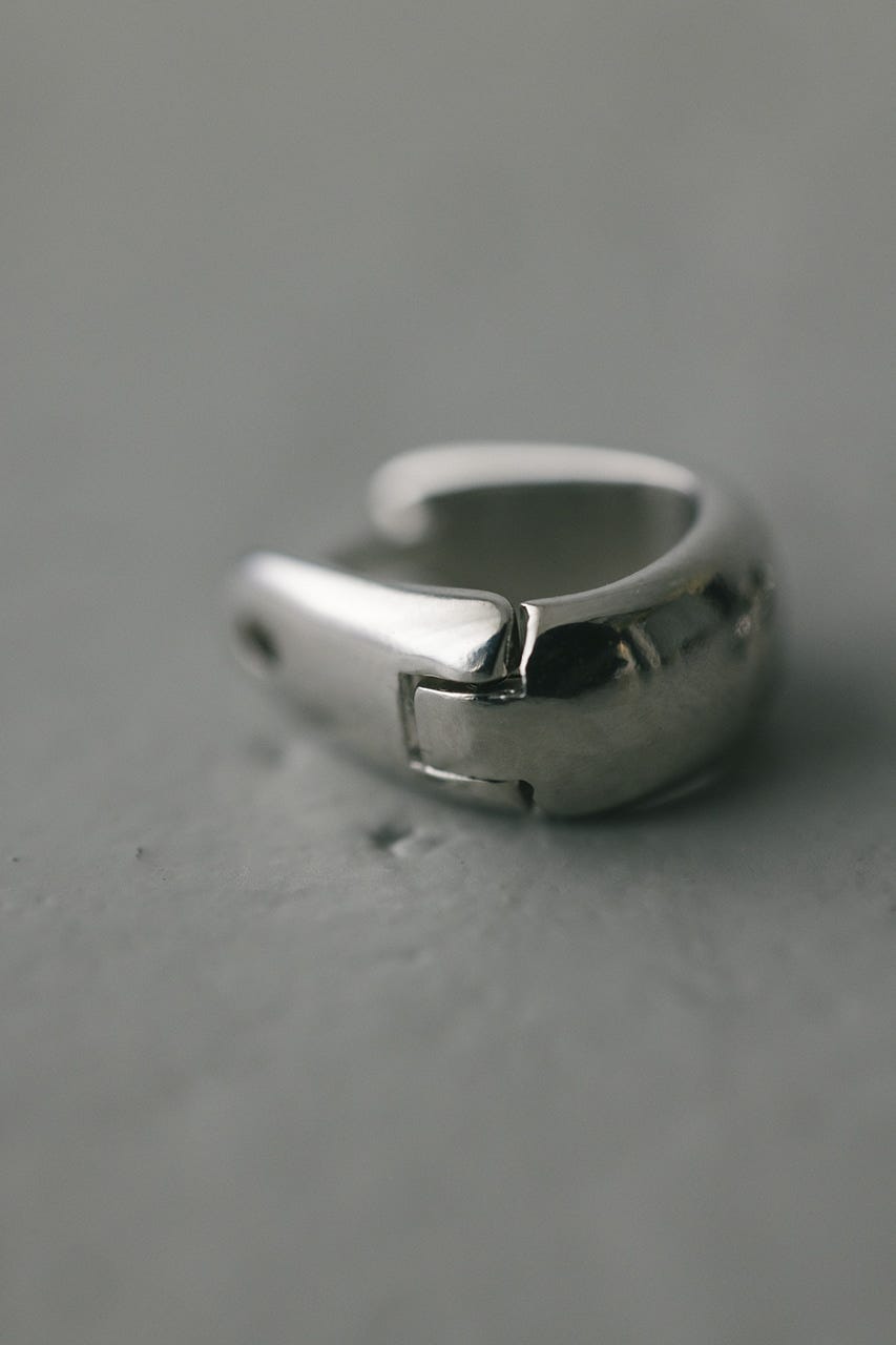 フラップフープピアス SLV FREE