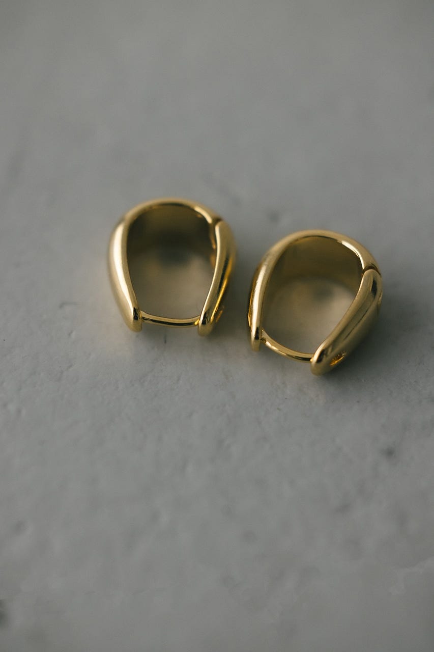 フラップフープピアス GLD FREE