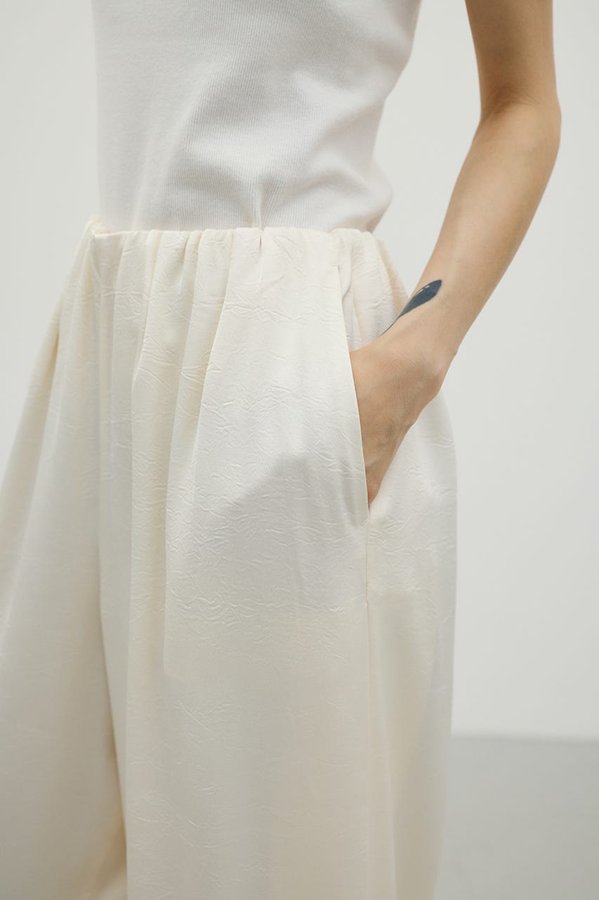 シャイニーイージーパンツ WHT M