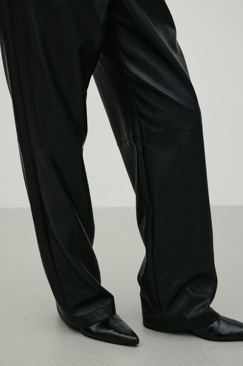 フェイクレザーストレートパンツ BLK S