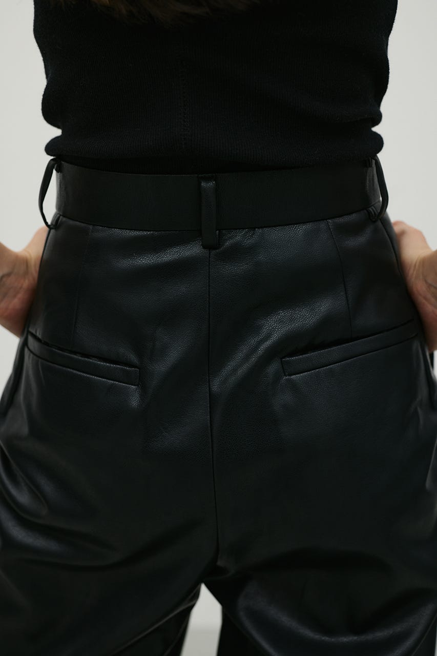 フェイクレザーストレートパンツ BLK S