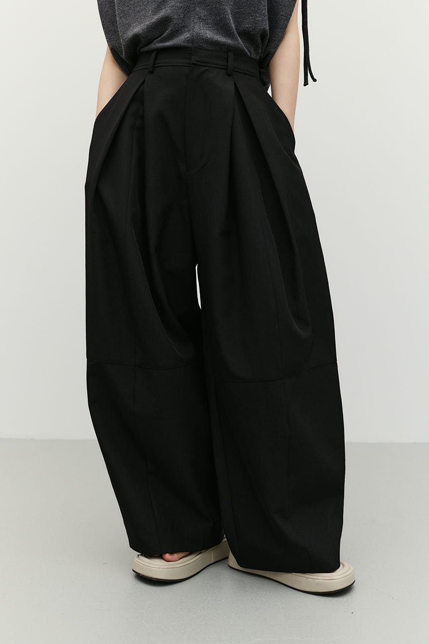 タックフォルムパンツ BLK M